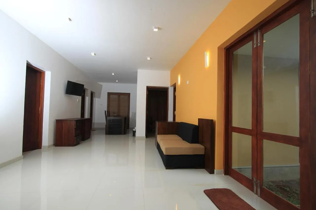 Guest house Breezy Villa Negombo Sri Lanka